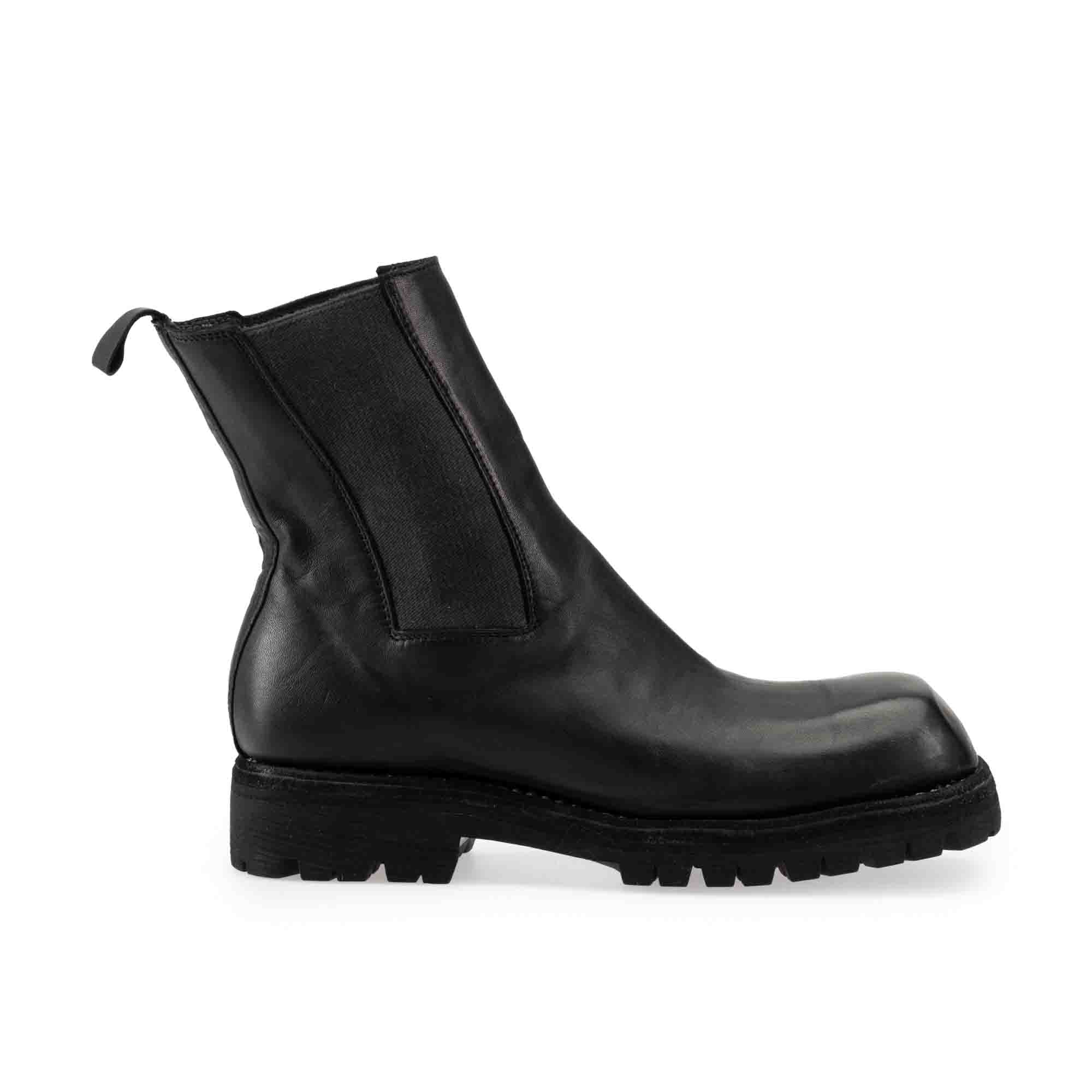 CHELSEA BOOTS – GUIDI