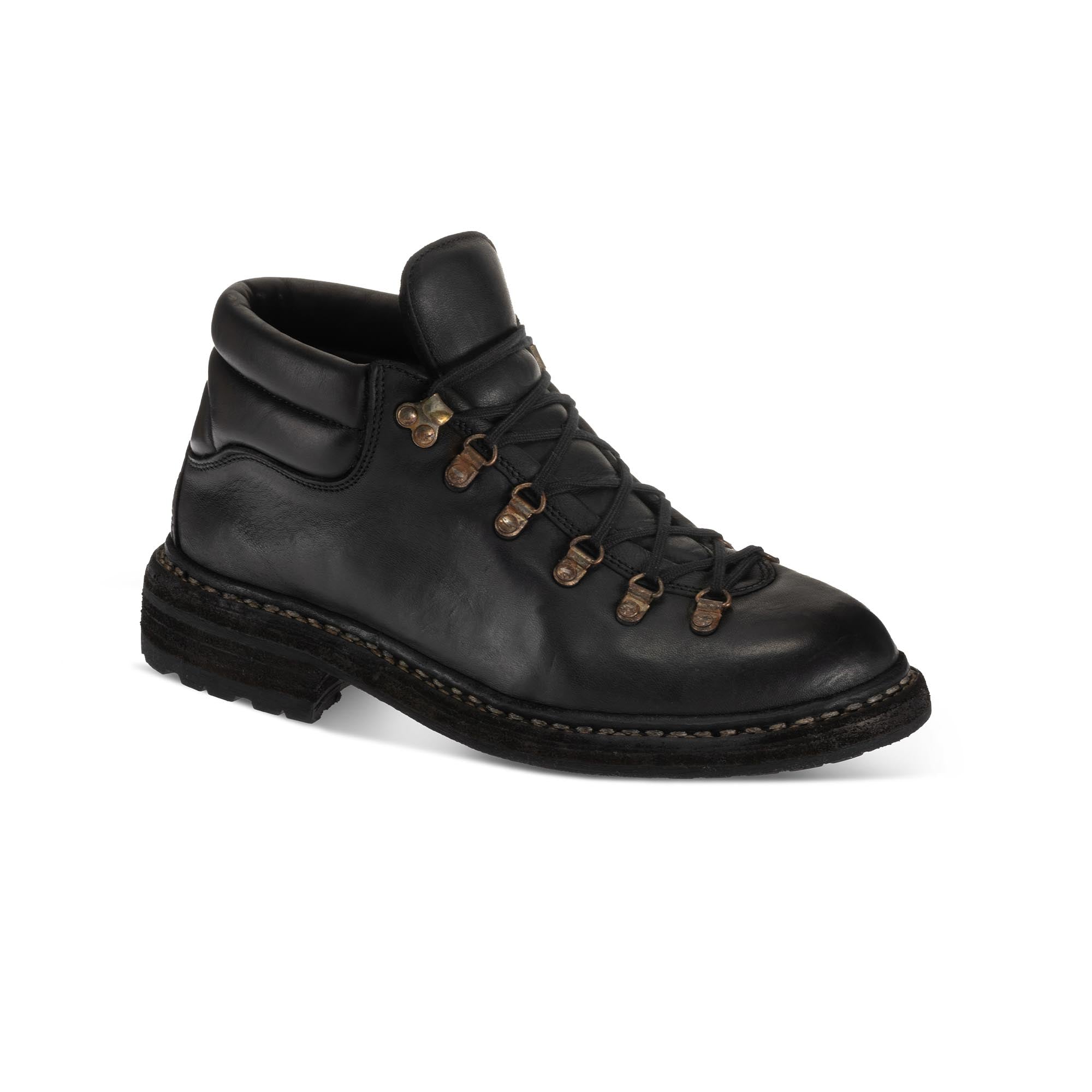 HIKING BOOTS – GUIDI