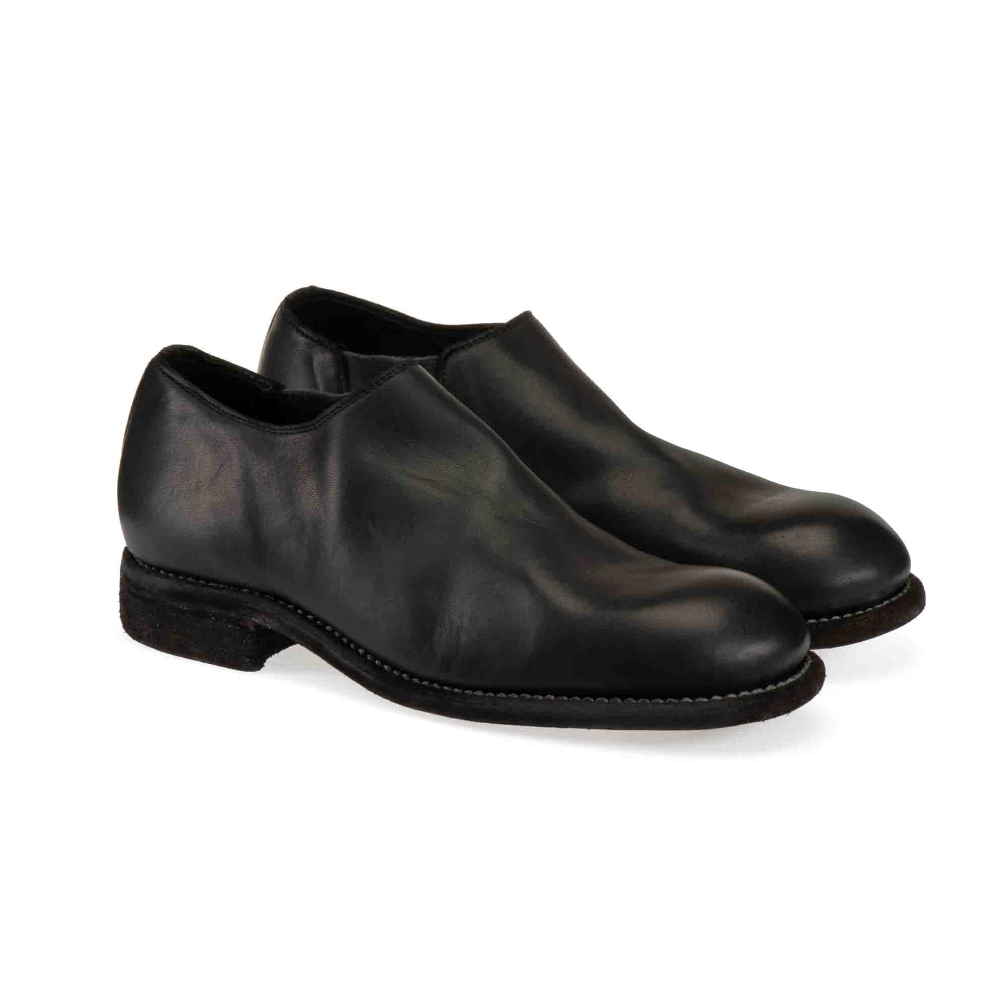 SLIP ON SHOES