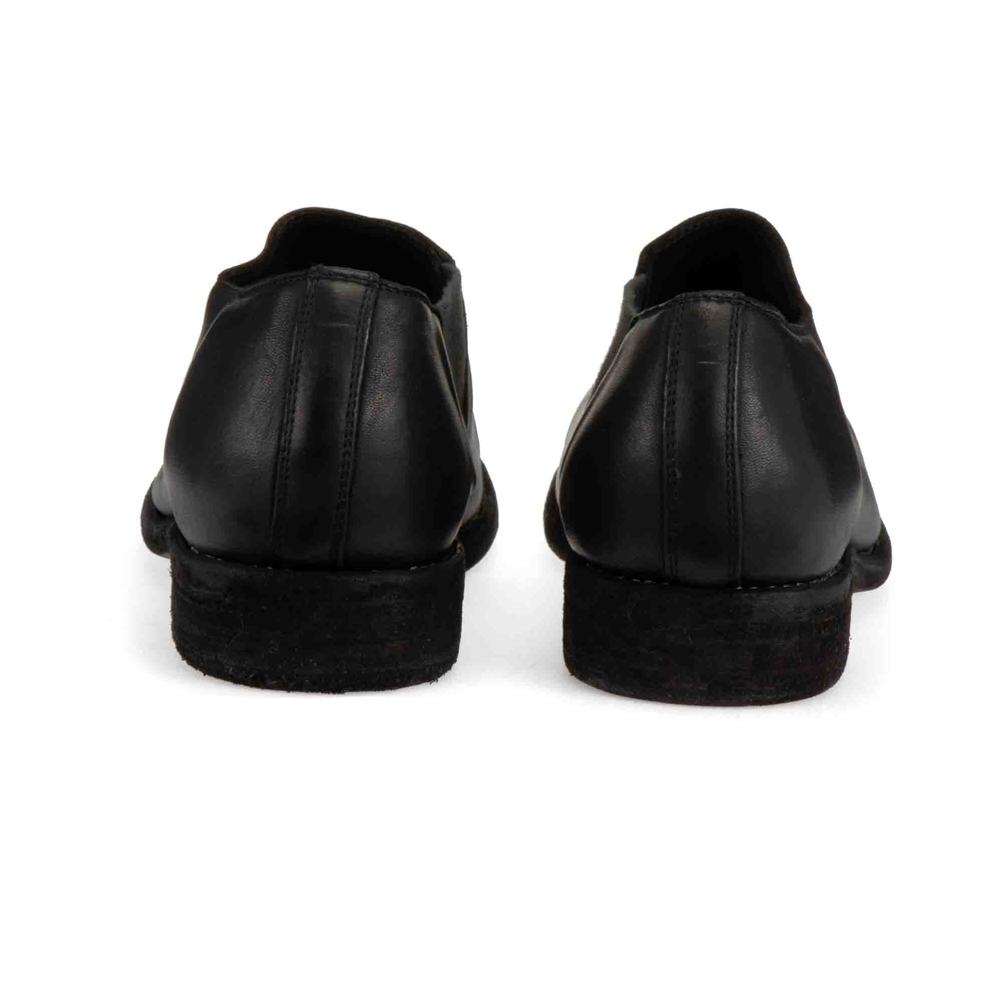 SLIP ON SHOES – GUIDI