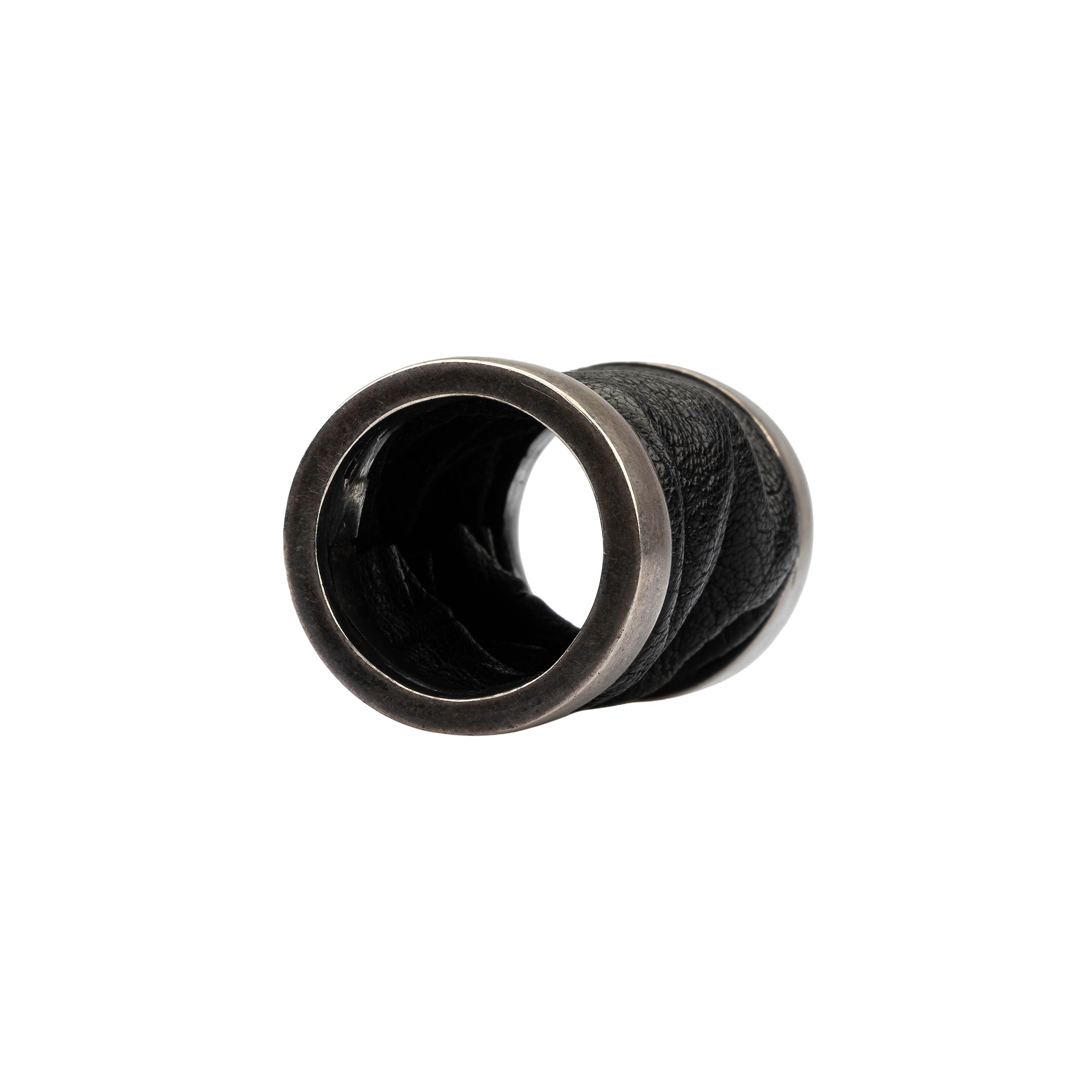 RING WITH LEATHER DETAILS – GUIDI