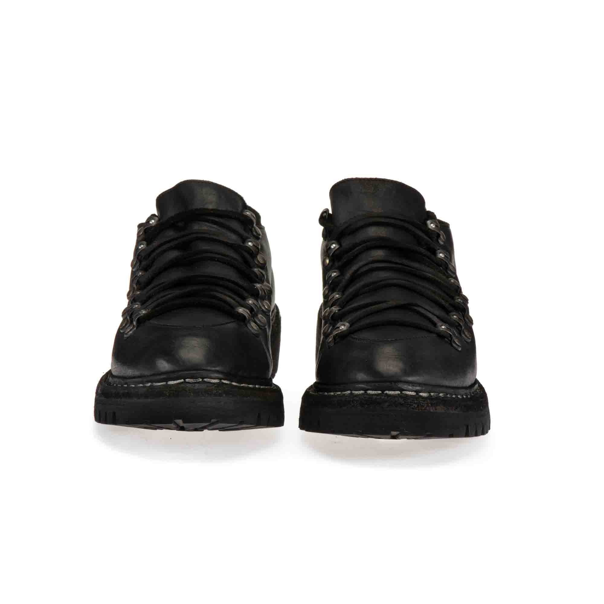HIKING SHOES – GUIDI
